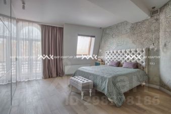 5-комн.кв., 225 м², этаж 3