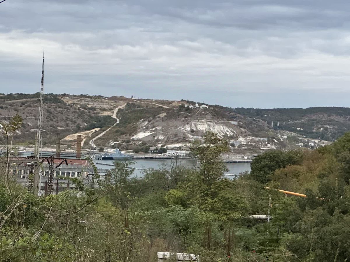 Купить загородную недвижимость в ТСН Тепловик в муниципальном образовании  Инкерман, продажа загородной недвижимости - база объявлений Циан. Найдено  11 объявлений