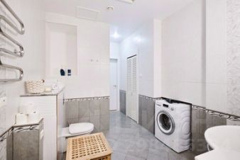 1-комн.кв., 130 м², этаж 1