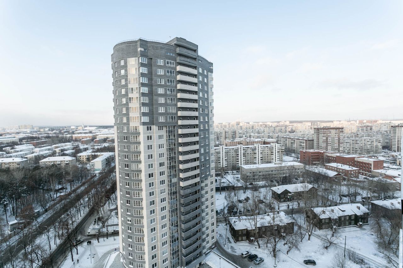 Аренда однокомнатной квартиры 50,7м² ул. Кировградская, 8, Екатеринбург,  Свердловская область, м. Уралмаш - база ЦИАН, объявление 268772575