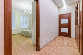 2-комн.кв., 71 м², этаж 4