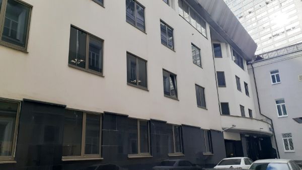 Бизнес-центр в Большом Николопесковском пер., 13с2