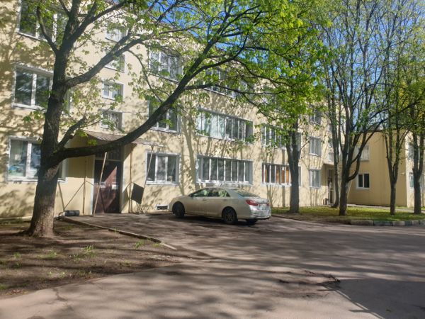 Отдельно стоящее здание на ул. Генерала Антонова, 3А