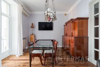 4-комн.кв., 100 м², этаж 8