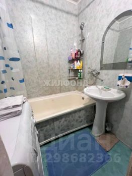 2-комн.кв., 63 м², этаж 3