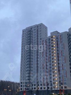 4-комн.кв., 90 м², этаж 14