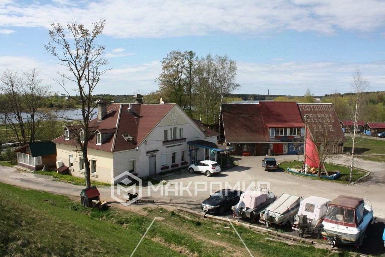 Купить загородную недвижимость в деревне Иссад Волховского района, продажа  загородной недвижимости - база объявлений Циан. Найдено 5 объявлений