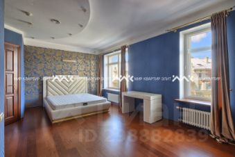 5-комн.кв., 300 м², этаж 4