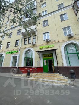 торг. площадь 424 м², этаж 1