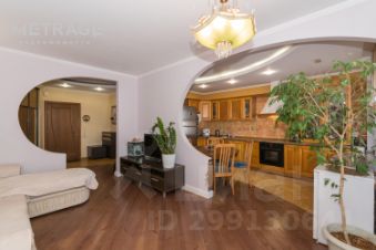 3-комн.кв., 91 м², этаж 4