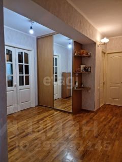 3-комн.кв., 93 м², этаж 4