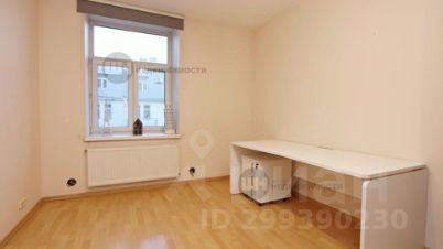 3-комн.кв., 93 м², этаж 3