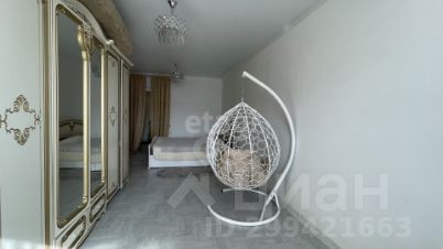 2-комн.кв., 84 м², этаж 2