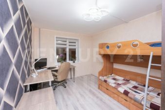 3-комн.кв., 60 м², этаж 4