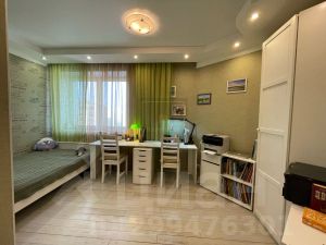 4-комн.кв., 90 м², этаж 18