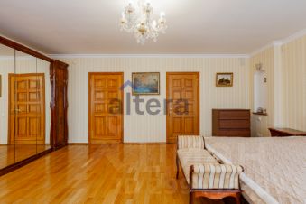 4-комн.кв., 236 м², этаж 6