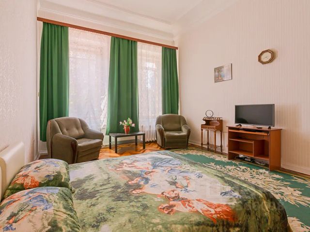 1-комн., 50 м², 1/4 этаж