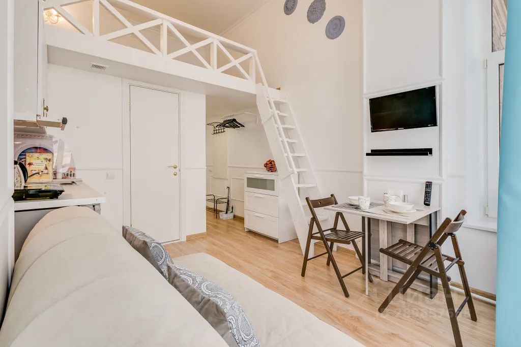 Двухуровневая студия 24м2. Двухуровневая квартира снять посуточно. Апартвилль дмитровское шоссе. Полярная 31с1. Двухуровневая квартира снять посуточно.