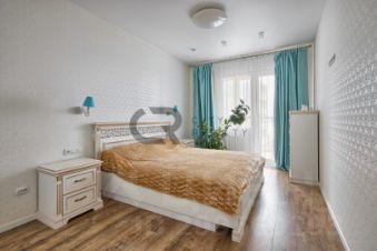 2-комн.кв., 77 м², этаж 12