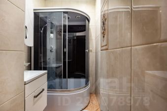 2-комн.кв., 90 м², этаж 2