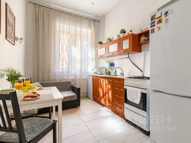1-комн., 45 м², 1/3 этаж