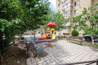 2-комн.кв., 89 м², этаж 1