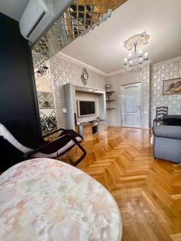 1-комн. кв 44 м2, 2/5 эт