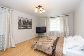 2-комн. кв 65 м2, 7/13 эт