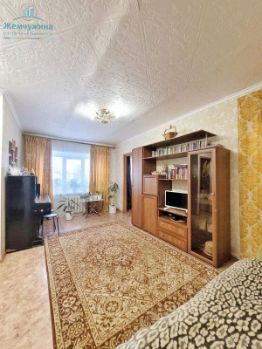 2-комн.кв., 42 м², этаж 1