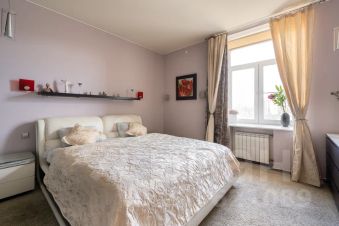 2-комн.кв., 90 м², этаж 4