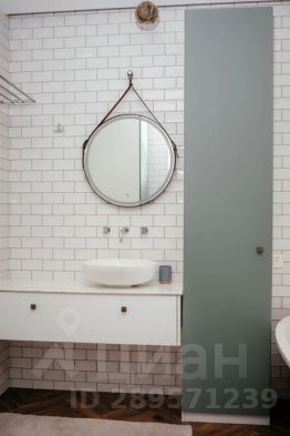 2-комн.кв., 120 м², этаж 18