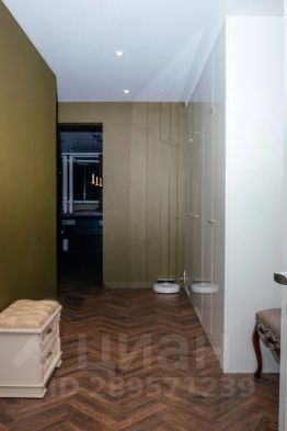 2-комн.кв., 120 м², этаж 18