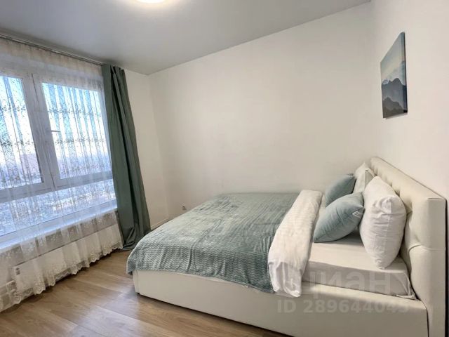 2-комн., 57 м², 14/33 этаж