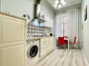 4-комн.кв., 110 м², этаж 2