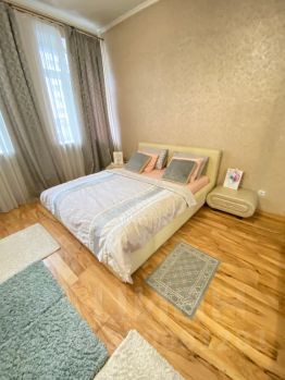 1-комн. кв 38 м2, 1/4 эт