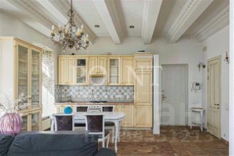 2-комн.кв., 60 м², этаж 4