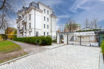 4-комн.кв., 227 м², этаж 1