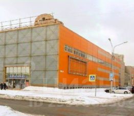 торг. площадь 1832 м², этаж 2