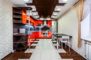 3-комн.кв., 84 м², этаж 3