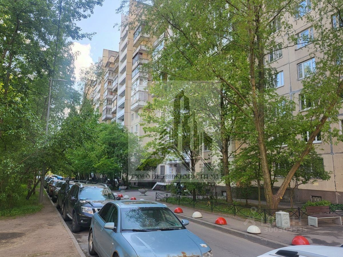 Продажа трехкомнатной квартиры 62м² ул. Передовиков, 11К1, Санкт-Петербург,  м. Ладожская - база ЦИАН, объявление 300303535