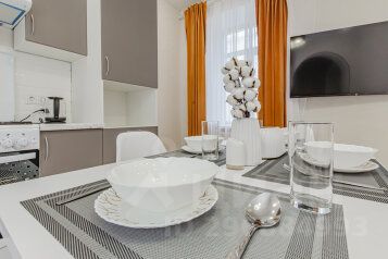 2-комн., 68 м², 3/5 этаж