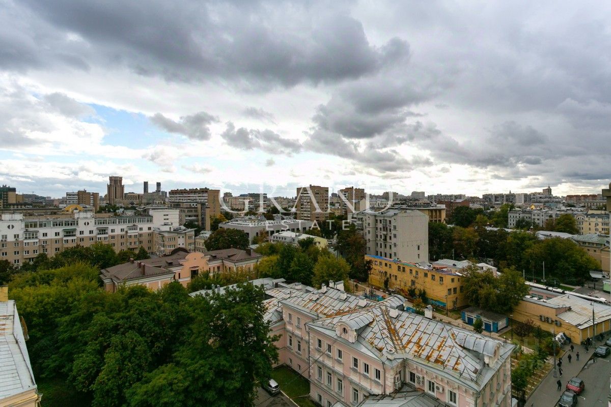 Купить квартиру со свободной планировкой вторичка в переулке Климентовский  в Москве, продажа квартир со свободной планировкой на вторичном рынке.  Найдено 1 объявление.