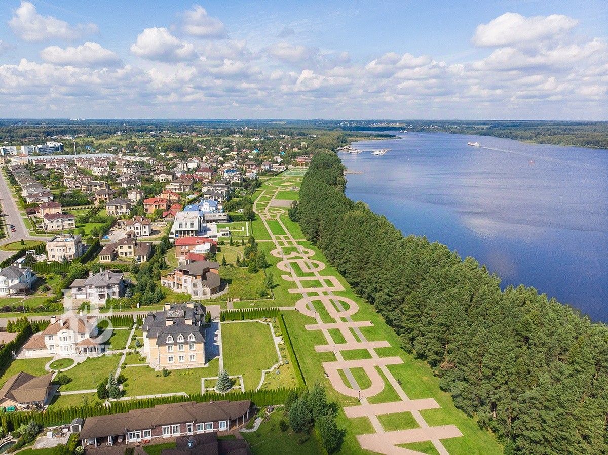 Купить загородную недвижимость в коттеджном поселке Зеленый Мыс в деревне  Подольниха, продажа загородной недвижимости - база объявлений Циан. Найдено  25 объявлений