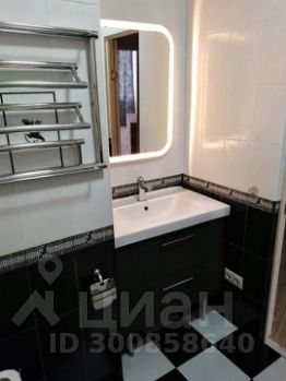 2-комн.кв., 77 м², этаж 2