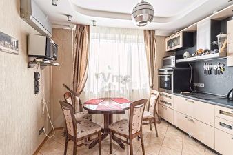 2-комн.кв., 58 м², этаж 4