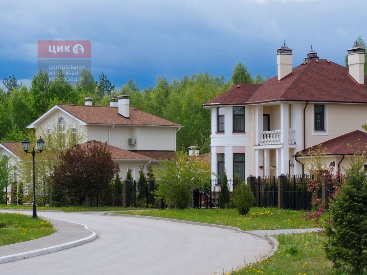 Купить загородную недвижимость в коттеджном поселке Новое Семкино в селе  Семкино, продажа загородной недвижимости - база объявлений Циан. Найдено 8  объявлений