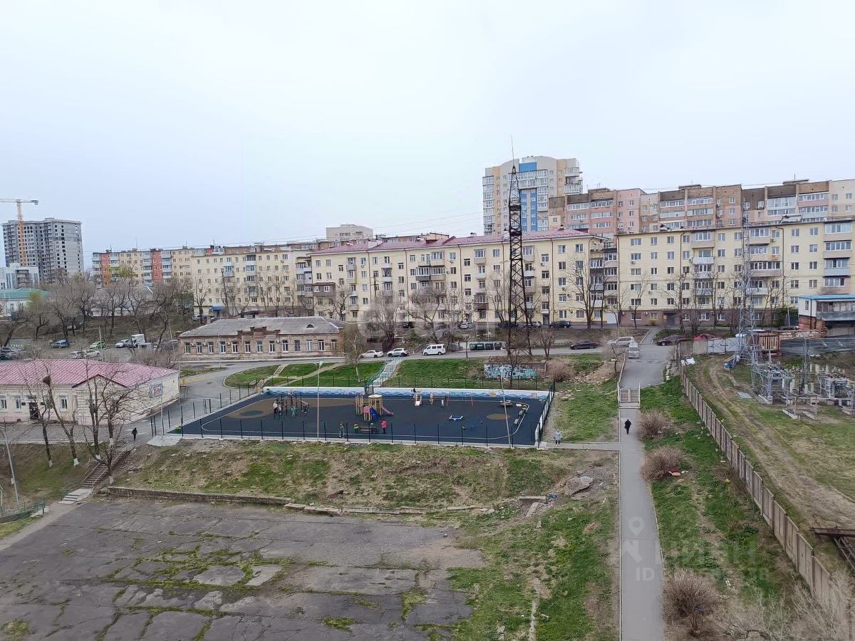 Купить квартиру-студию рядом со школой в микрорайоне Эгершельд в городе  Владивосток. Найдено 4 объявления.