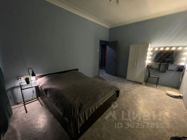 2-комн., 72 м², 1/9 этаж