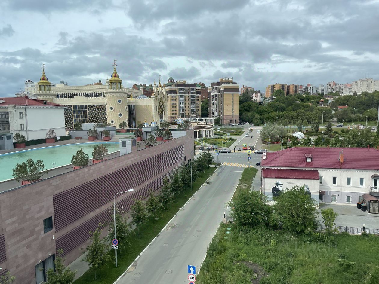 Купить 3-комнатную квартиру рядом со школой на улице Островского в городе  Казань. Найдено 1 объявление.