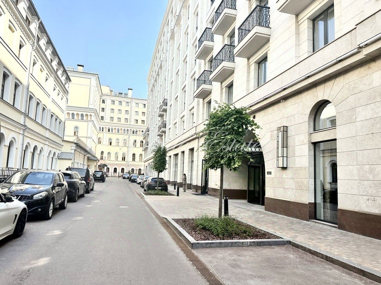 Продаю двухкомнатные апартаменты 53м² Софийская наб., 34, Москва, м.  Новокузнецкая - база ЦИАН, объявление 303210242